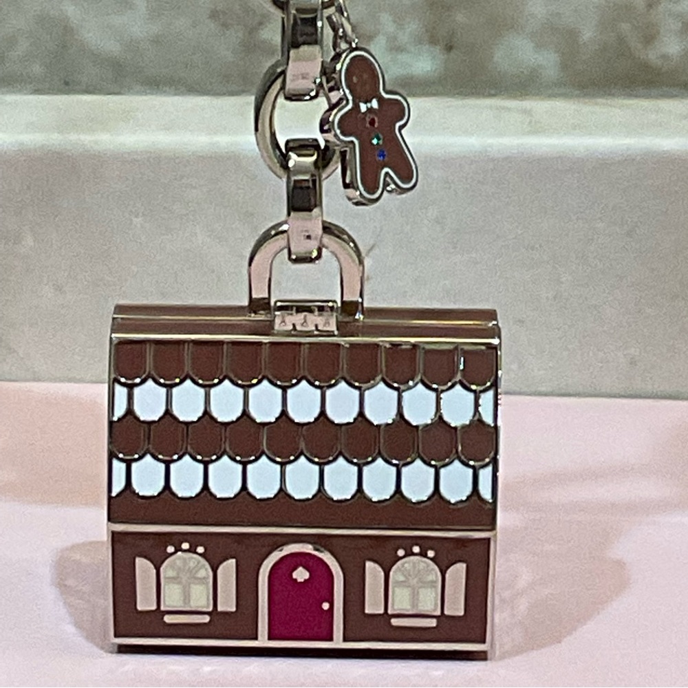 Kate Spade Gingerbread Keychain - Picture 14 of 14